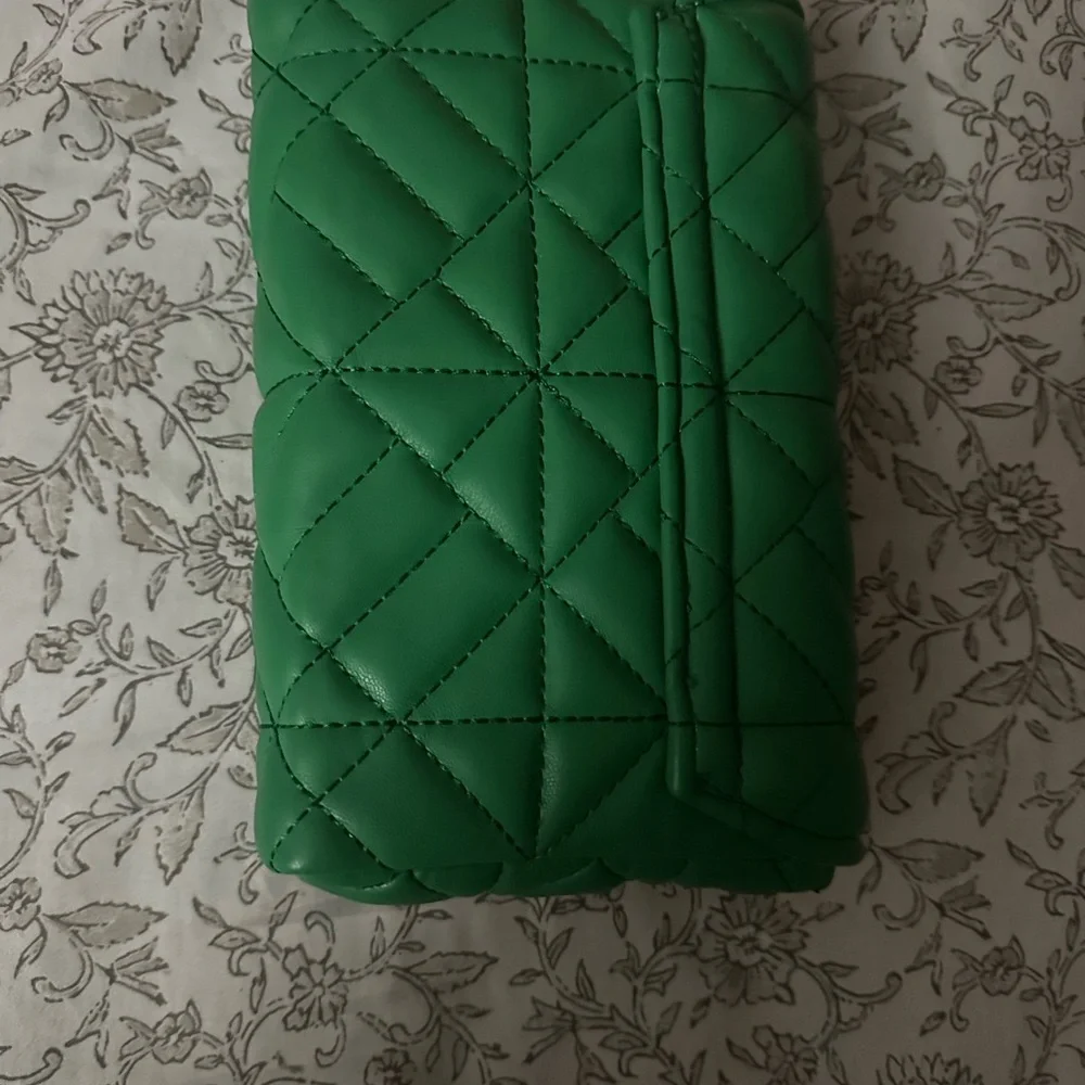 Zara Emerald Quilted Clutch - Picture 4 of 6